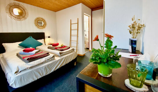 HÔTEL RESTAURANT LES CERNETS VAL-DE-TRAVERS Les Verrières