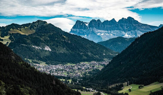 HÔTEL LES TRIOLETS (B&B) Châtel