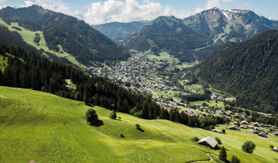 HÔTEL LES TRIOLETS (B&B) Châtel