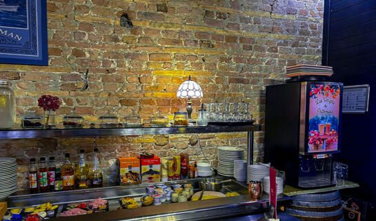 HÔTEL CONTINENTAL (B&B) Evian-les-Bains