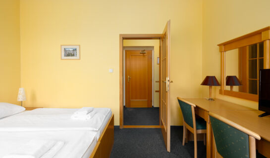 WELLNESS HOTEL JEAN DE CARRO Karlovy Vary