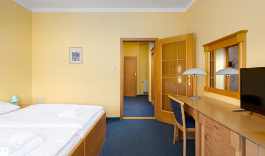 WELLNESS HOTEL JEAN DE CARRO Karlovy Vary