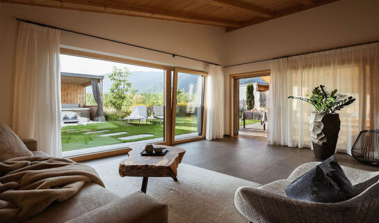 AMOLARIS GARDEN LODGES & GUESTHOUSE (B&B) Coldrano