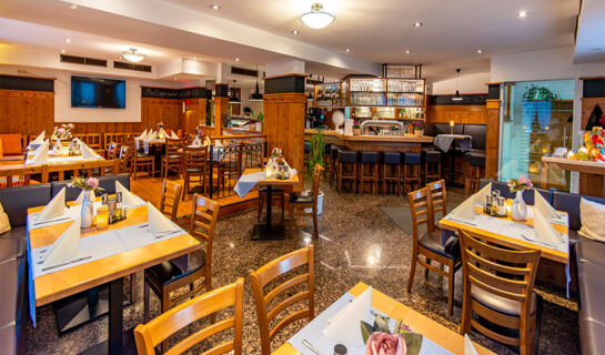 HOTEL UND RESTAURANT NEHRENER HOF (B&B) Nehren