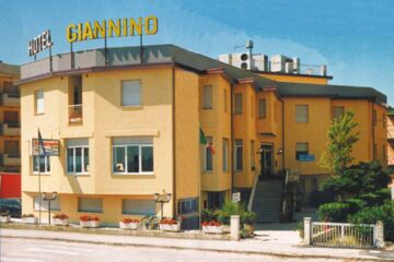 HOTEL GIANNINO Porto Recanati (MC)