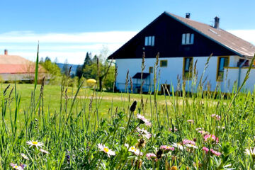 HÔTEL RESTAURANT LES CERNETS VAL-DE-TRAVERS Les Verrières
