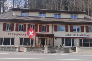 HÔTEL CRÊT DE L'ANNEAU Travers HÔTEL CRÊT DE L'ANNEAU Travers
