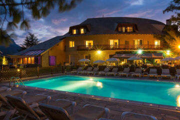 LES BARTAVELLES HOTEL RESTAUTANT & SPA Crots