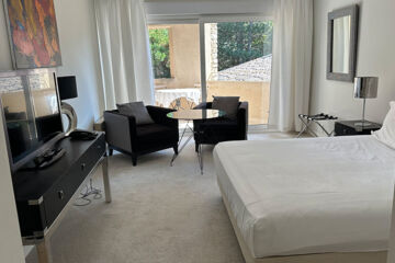 LE ROY SOLEIL Menerbes