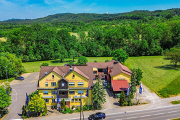 HOTEL UND RESTAURANT NEHRENER HOF (B&B) Nehren