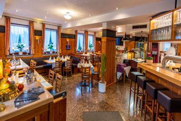 HOTEL UND RESTAURANT NEHRENER HOF (B&B) Nehren